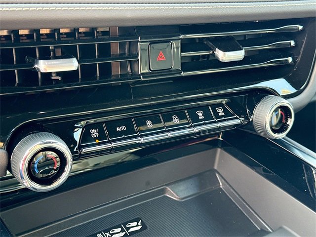 New 2025 Chevrolet Suburban Premier w/ Sun And Tow Package image 19