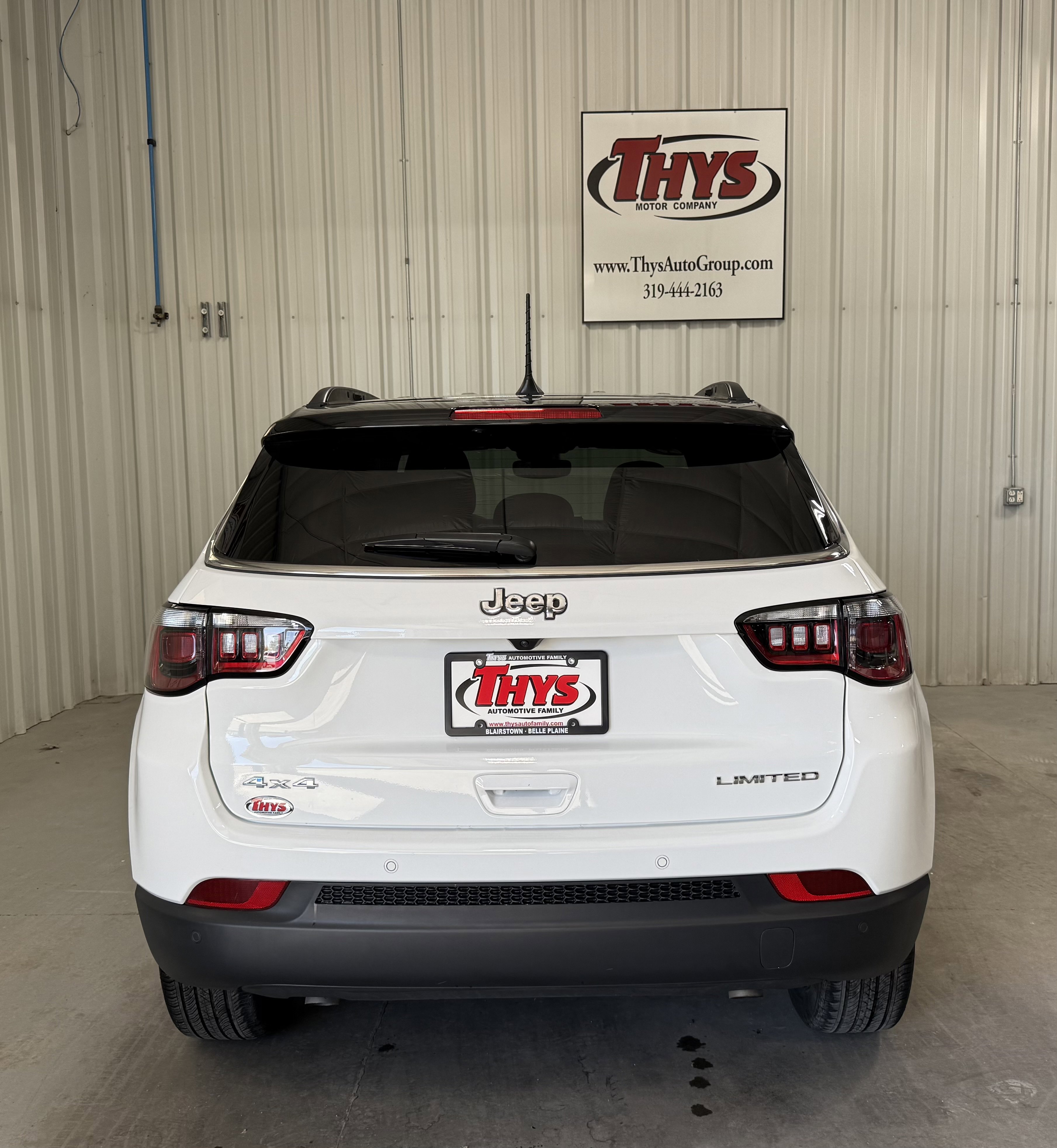 Used 2025 Jeep Compass Limited AWD/4WD image 4