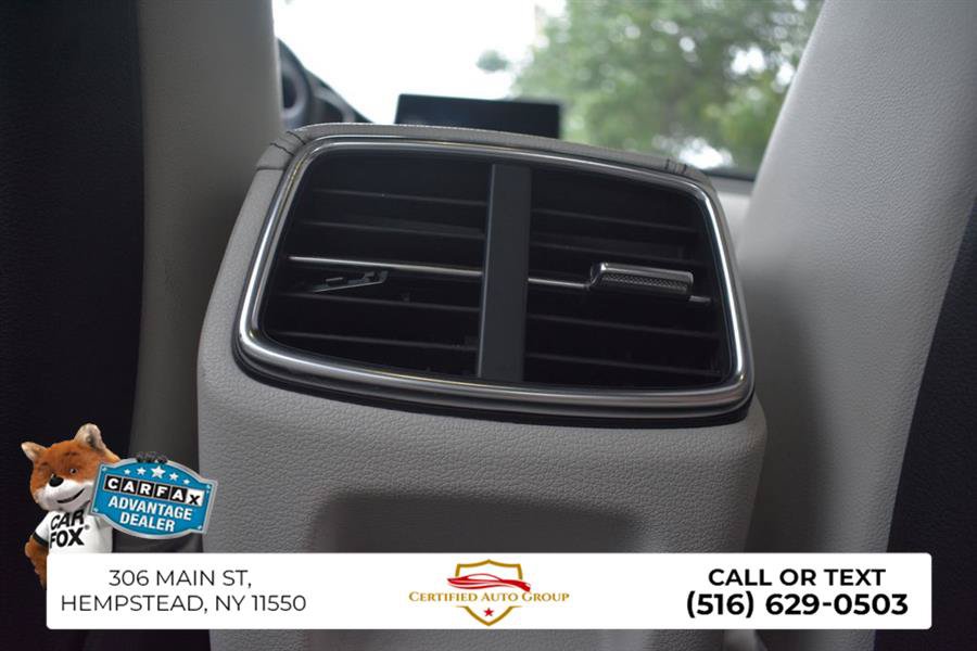 Used 2025 Genesis G70 2.5T image 28