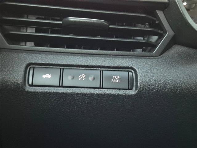Used 2024 Nissan Altima 2.5 SR FWD image 14