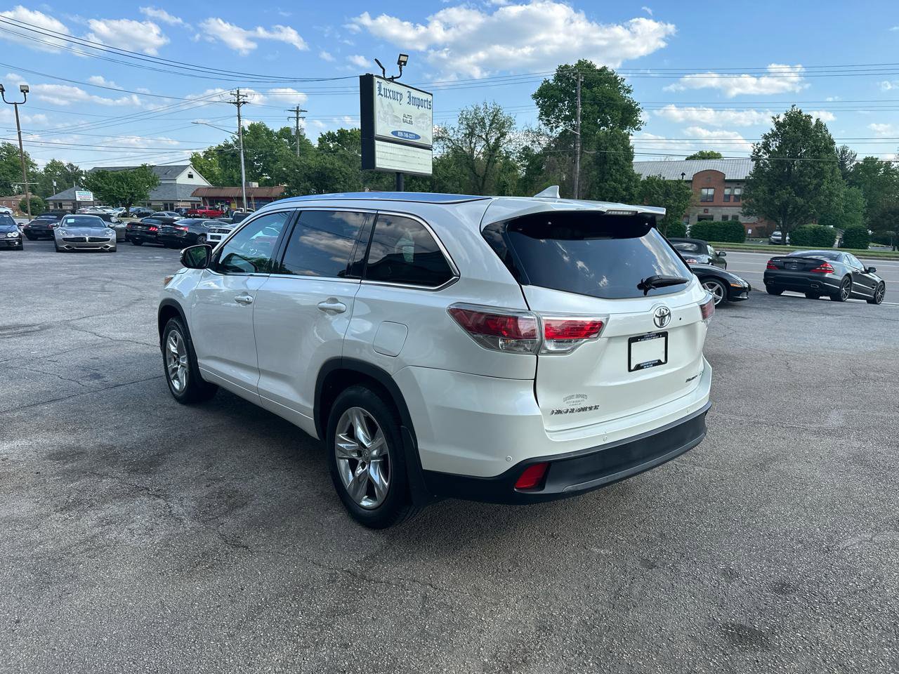 Used 2015 Toyota Highlander Limited Platinum AWD/4WD image 6
