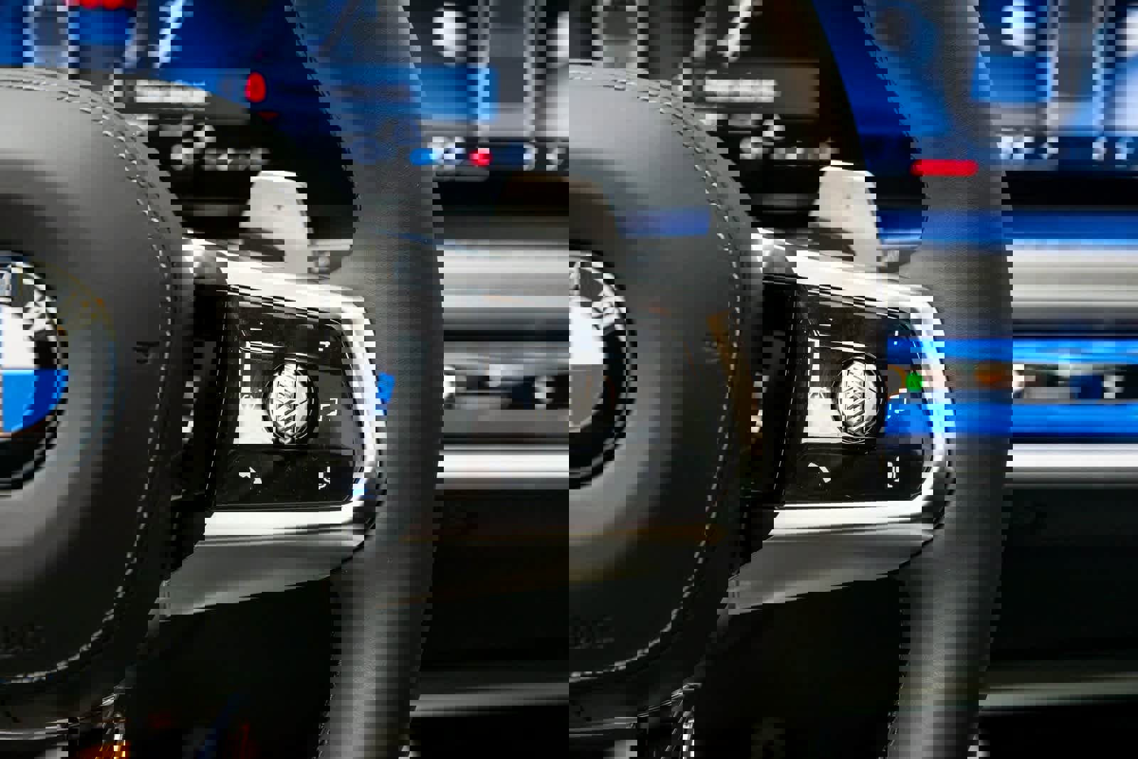 Used 2024 BMW 760i xDrive w/ Executive Package image 35