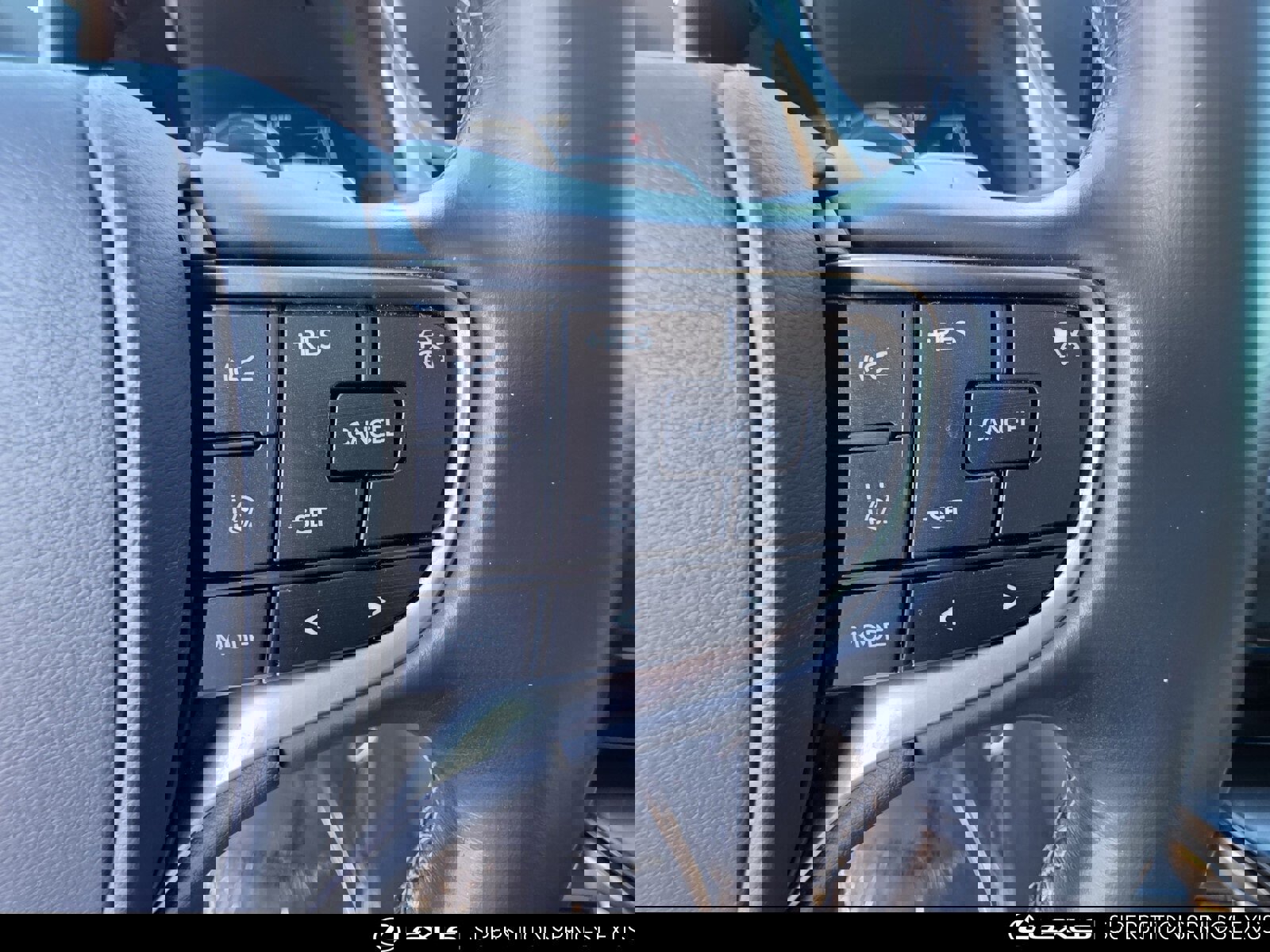 Certified 2019 Lexus ES 300h w/ Accessory Package image 26