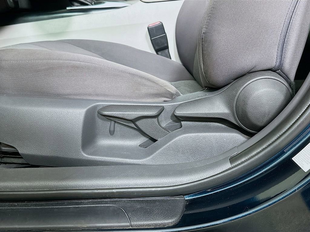 Used 2018 Toyota Camry L image 22