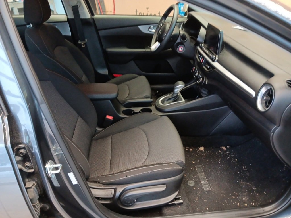 Used 2023 Kia Forte LXS image 23