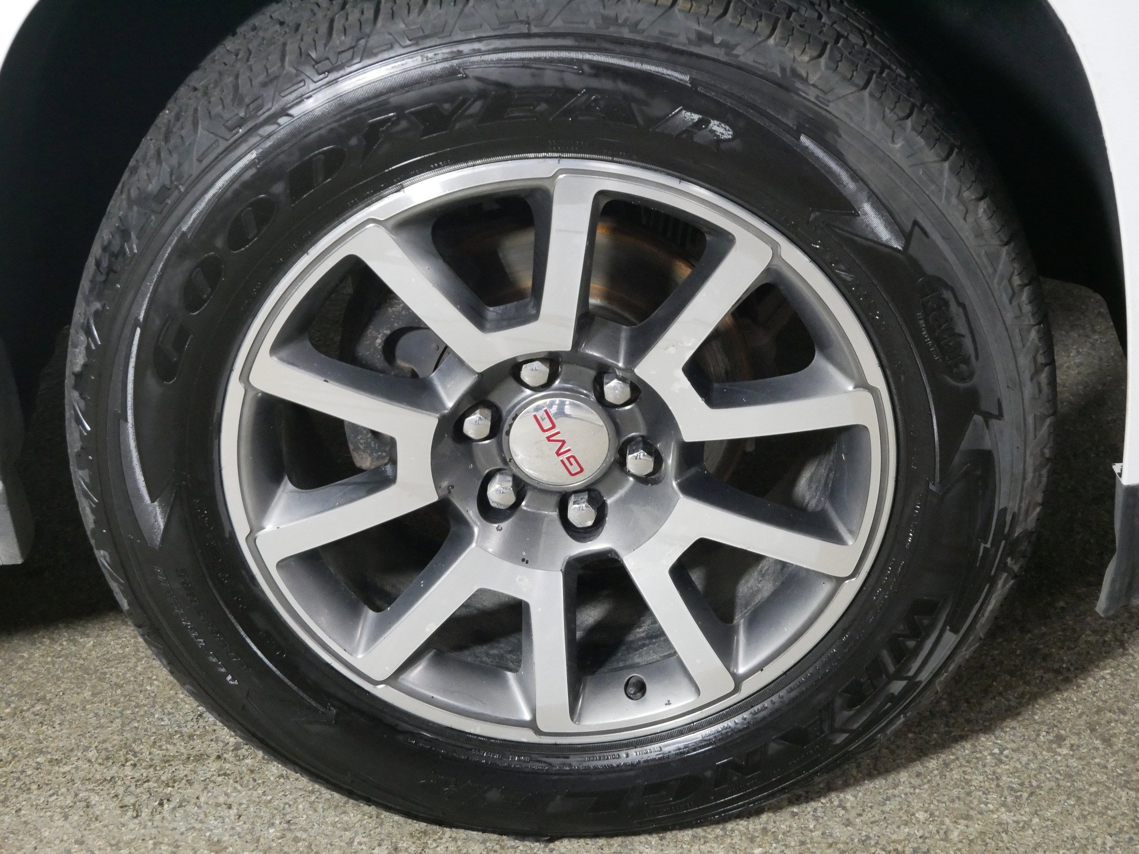 Used 2015 GMC Yukon Denali w/ Open Road Package image 15