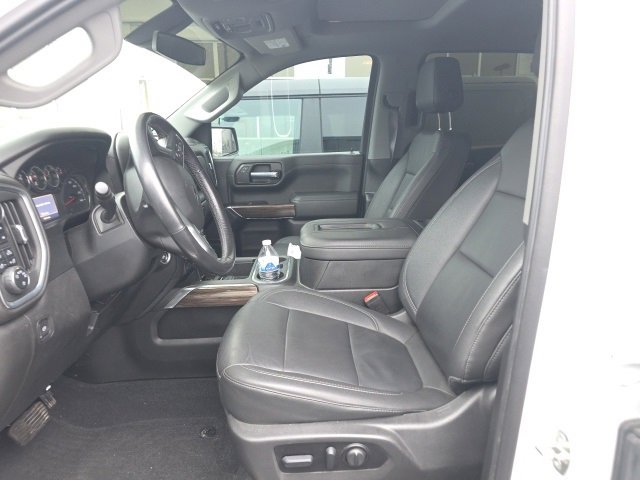 Used 2022 Chevrolet Silverado 1500 LT Trail Boss w/ Convenience Package II image 2