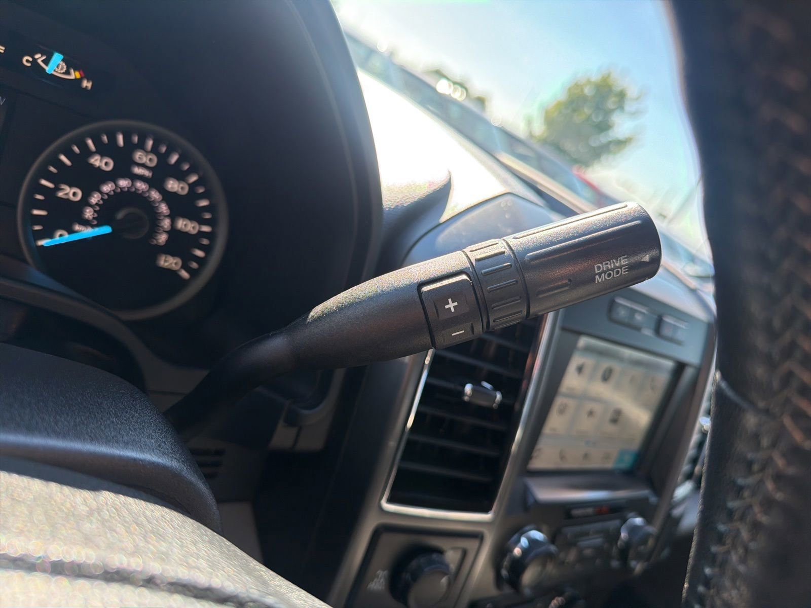 Used 2018 Ford F150 XLT w/ Equipment Group 301A Mid AWD/4WD image 19