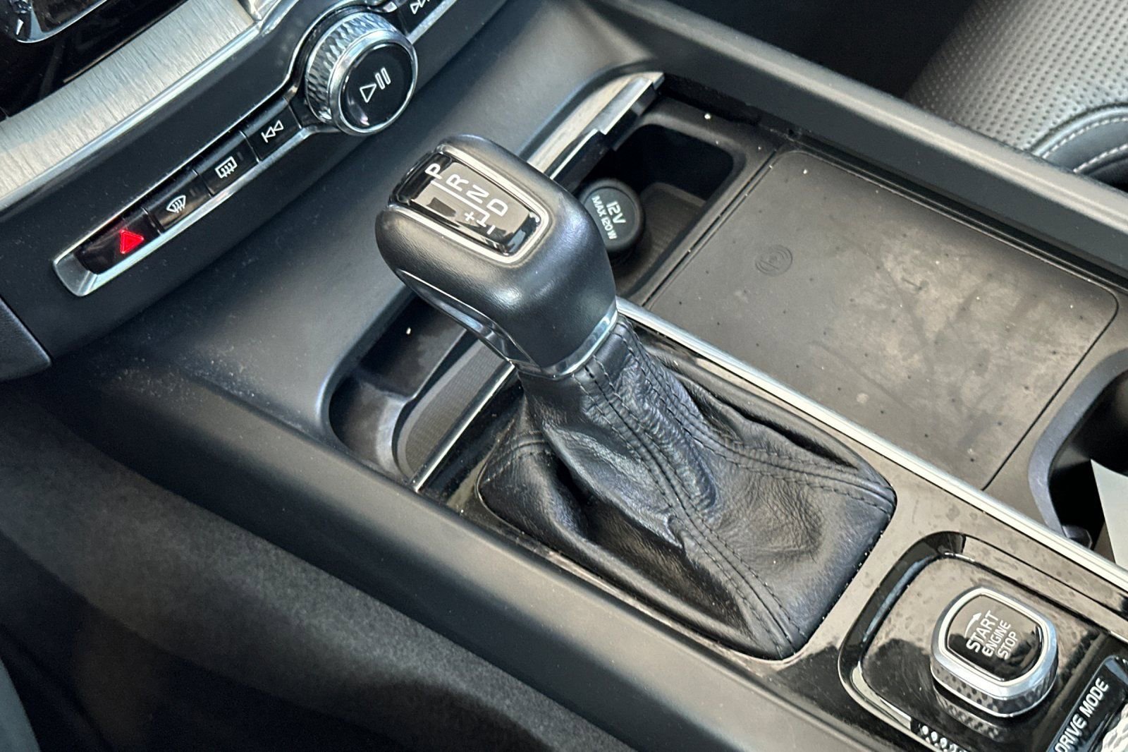 Used 2021 Volvo XC60 T5 Inscription w/ Advanced Package image 20