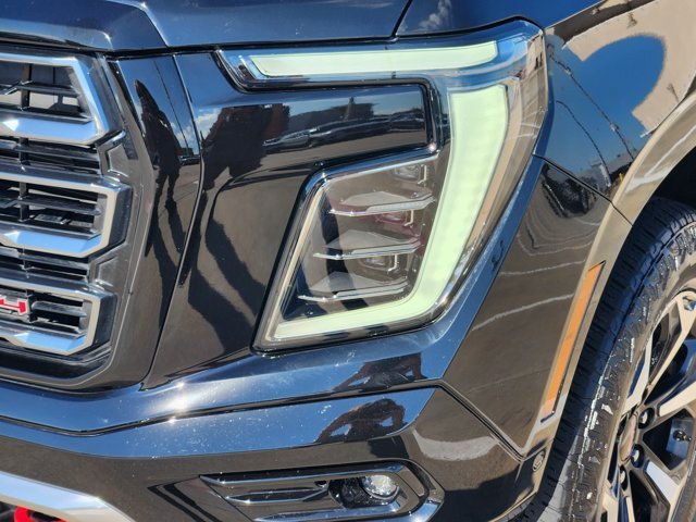 Used 2026 GMC Yukon XL AT4 w/ AT4 Premium Package AWD/4WD image 9