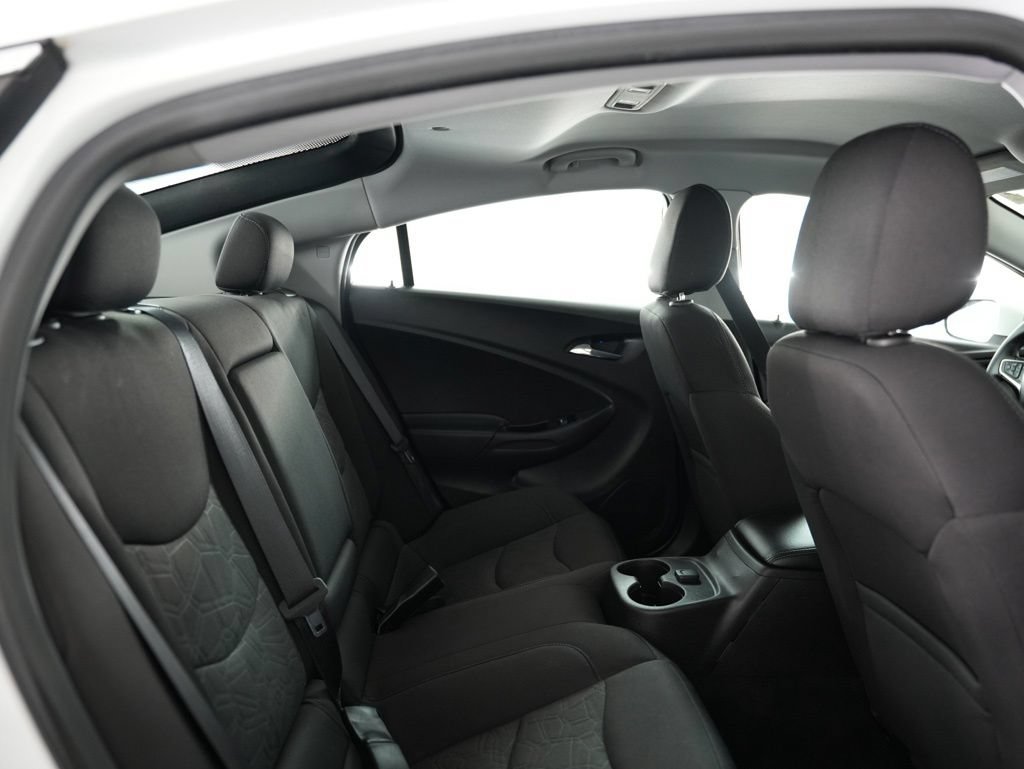 Used 2018 Chevrolet Volt LT FWD image 39