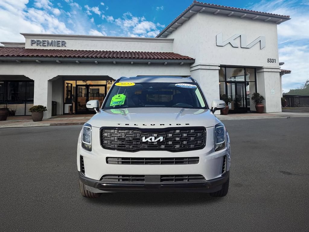 Certified 2022 Kia Telluride EX w/ EX Premium Package AWD/4WD image 3