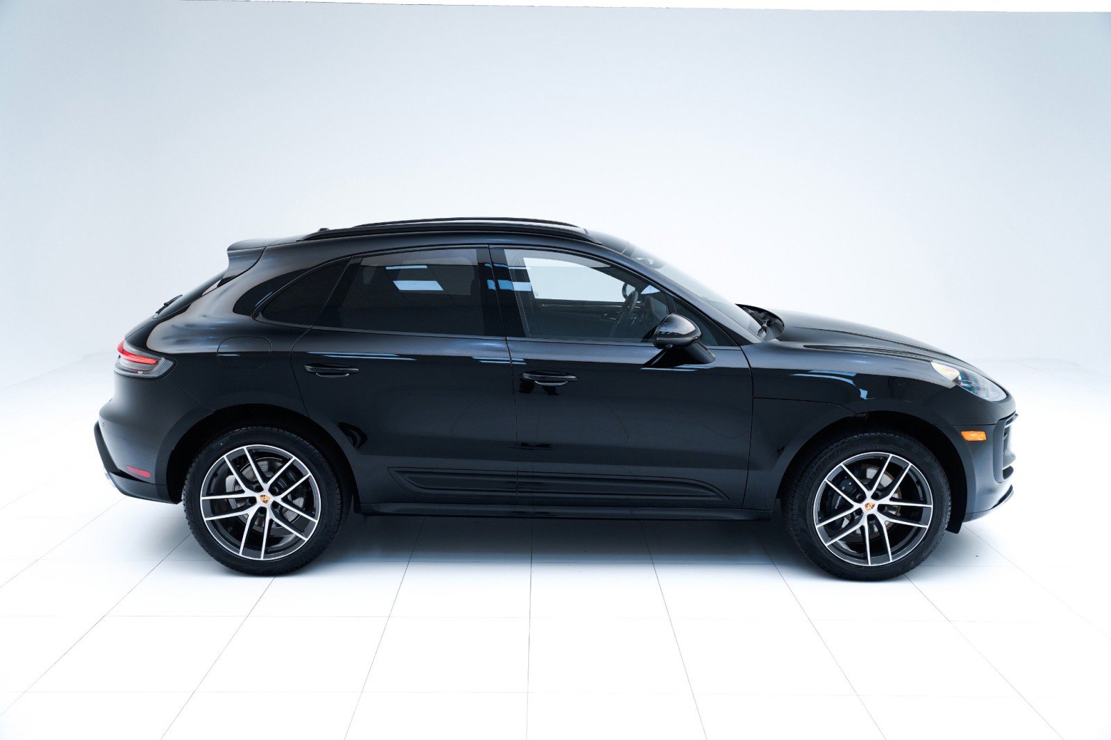 New 2026 Porsche Macan image 8
