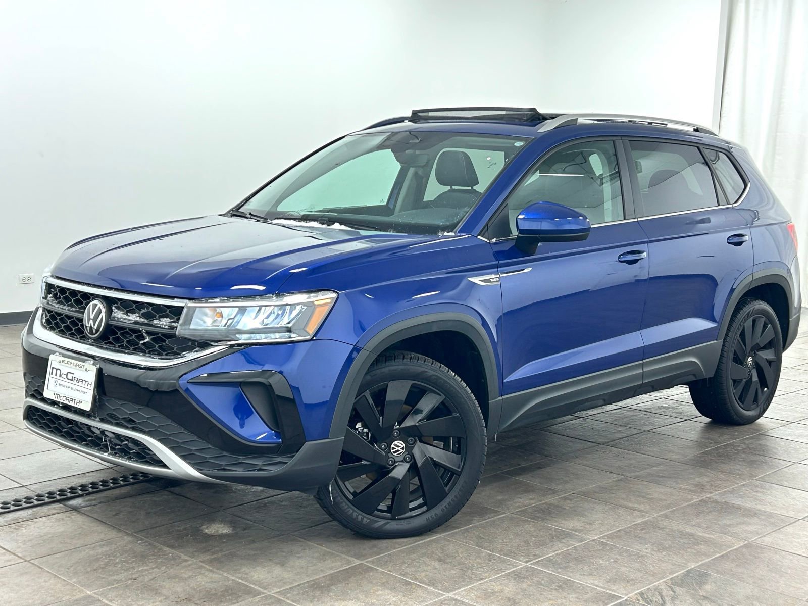 Used 2024 Volkswagen Taos SE w/ Panoramic Sunroof Package image 1