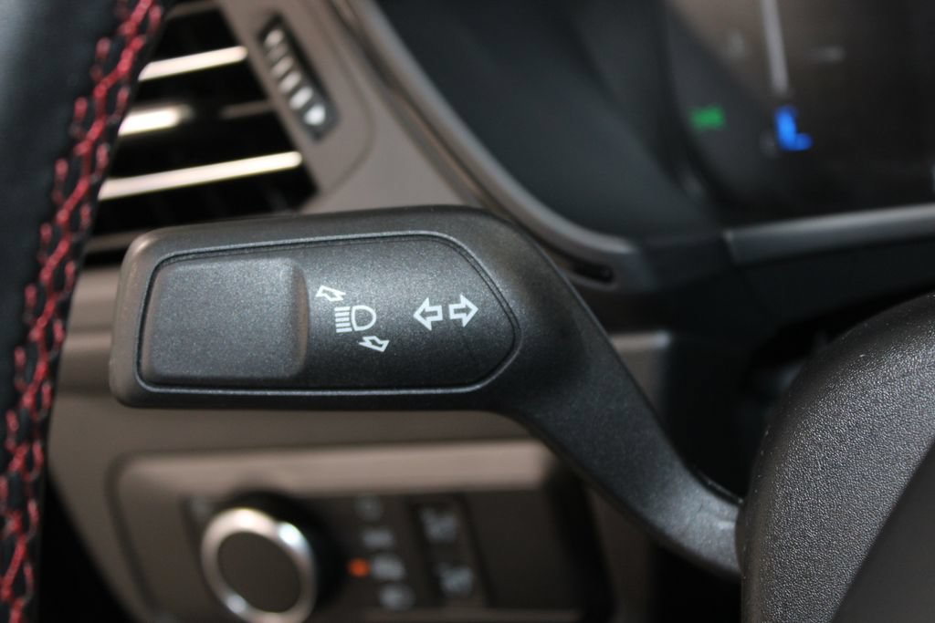 Used 2025 Ford Escape ST-Line AWD/4WD image 37