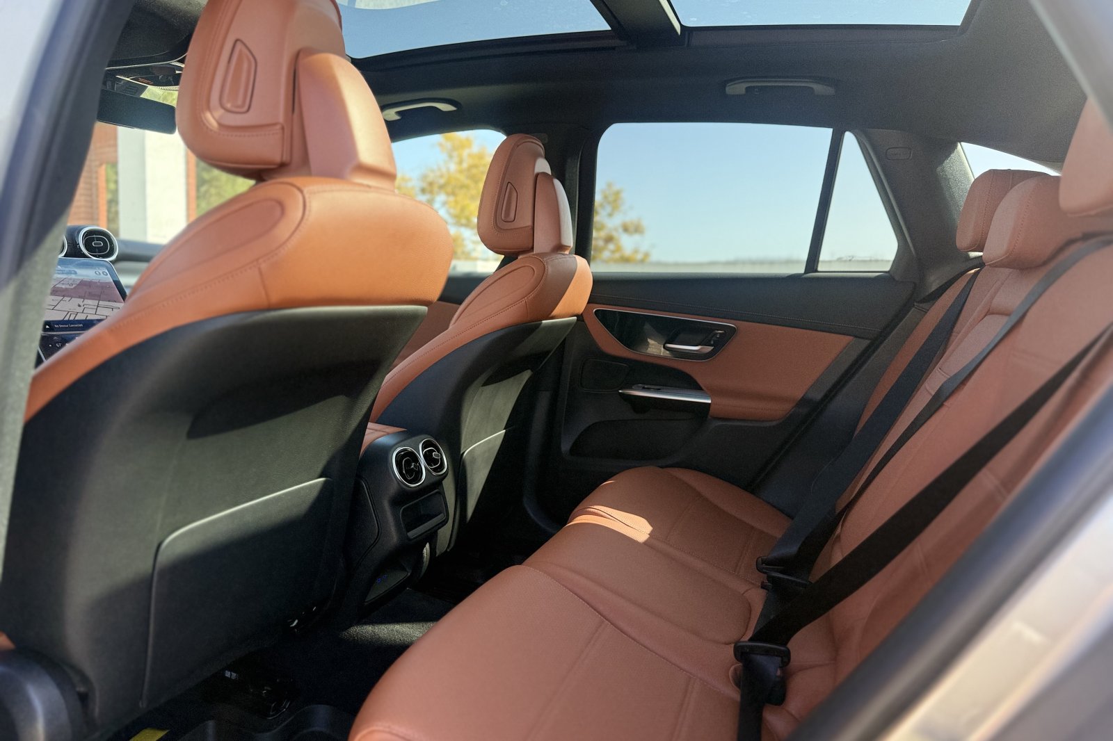 Used 2023 Mercedes-Benz GLC 300 4MATIC image 41