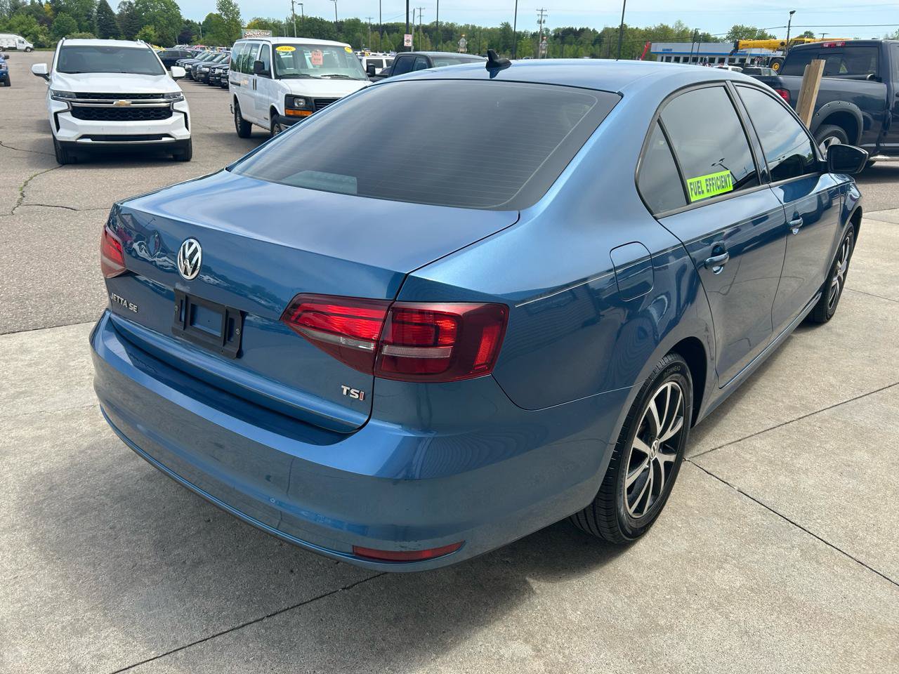 Used 2016 Volkswagen Jetta SE FWD image 5