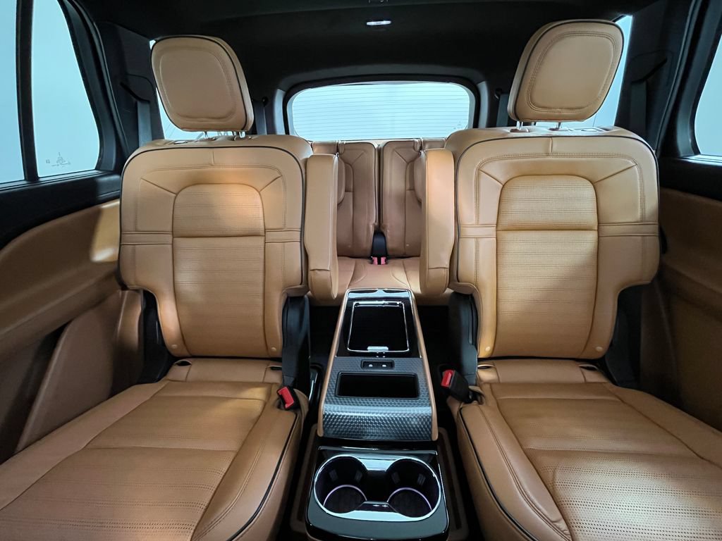 Used 2021 Lincoln Aviator Black Label w/ Dynamic Handling Package AWD/4WD image 20