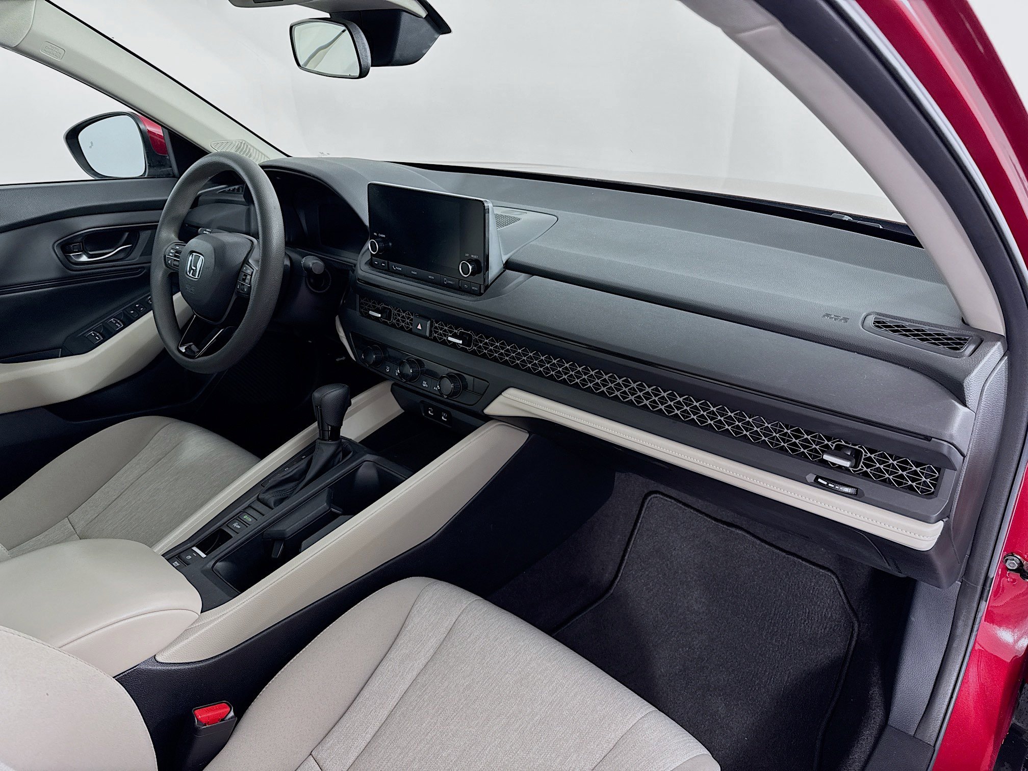 Certified 2023 Honda Accord EX image 28