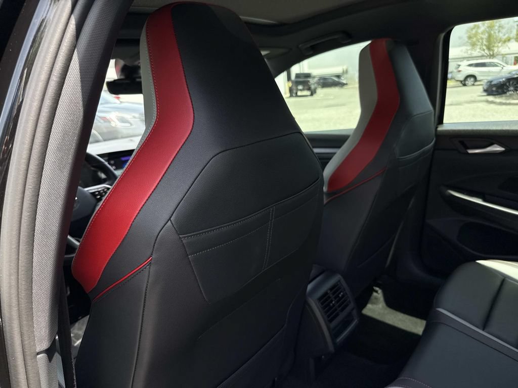 Used 2024 Volkswagen GTI SE FWD image 13