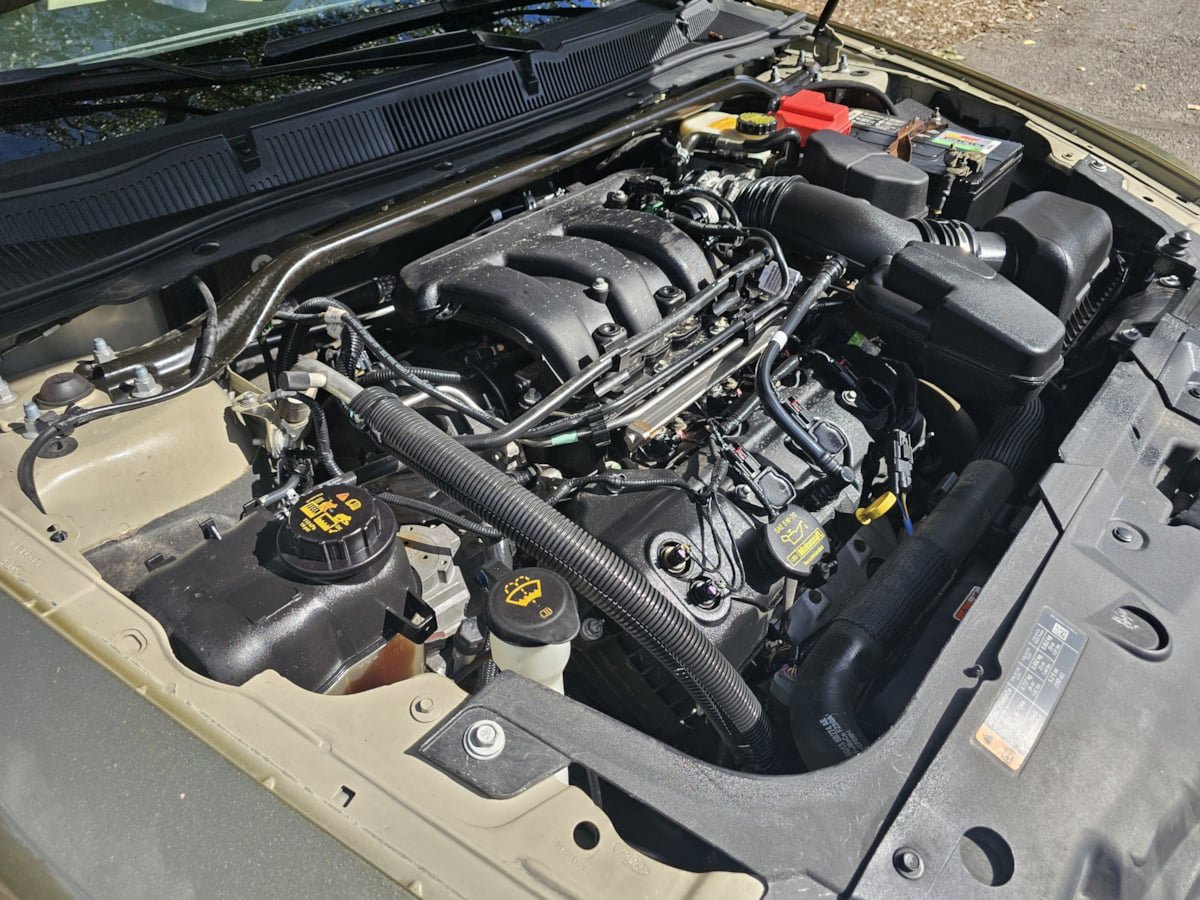 Used 2013 Ford Taurus Limited FWD image 45