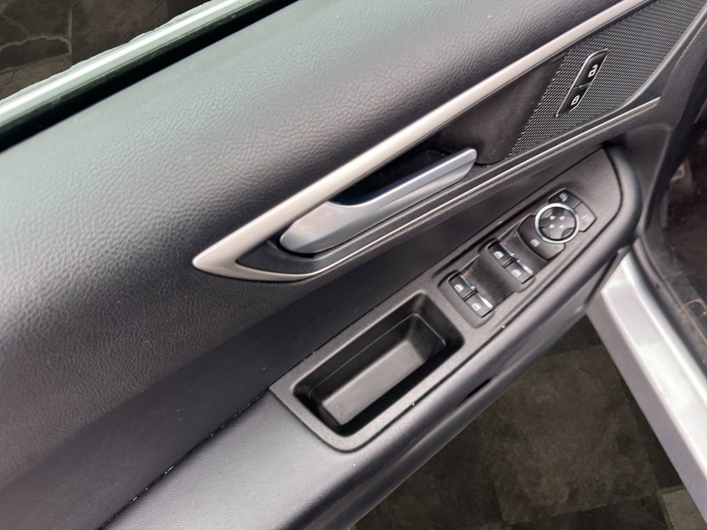 Used 2023 Ford Edge SEL image 12