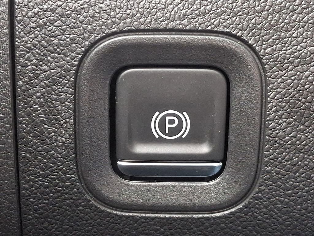 Used 2021 GMC Sierra 1500 AT4 w/ AT4 Value Package image 23