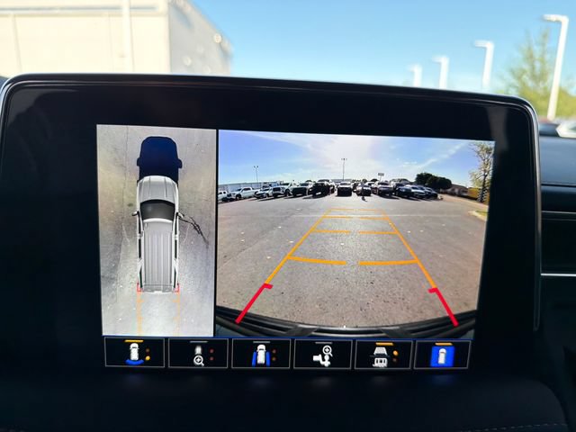 Used 2024 GMC Yukon AT4 w/ Technology Package AWD/4WD image 12