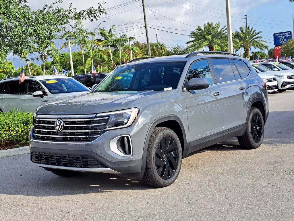 New 2026 Volkswagen Atlas SE FWD image 3