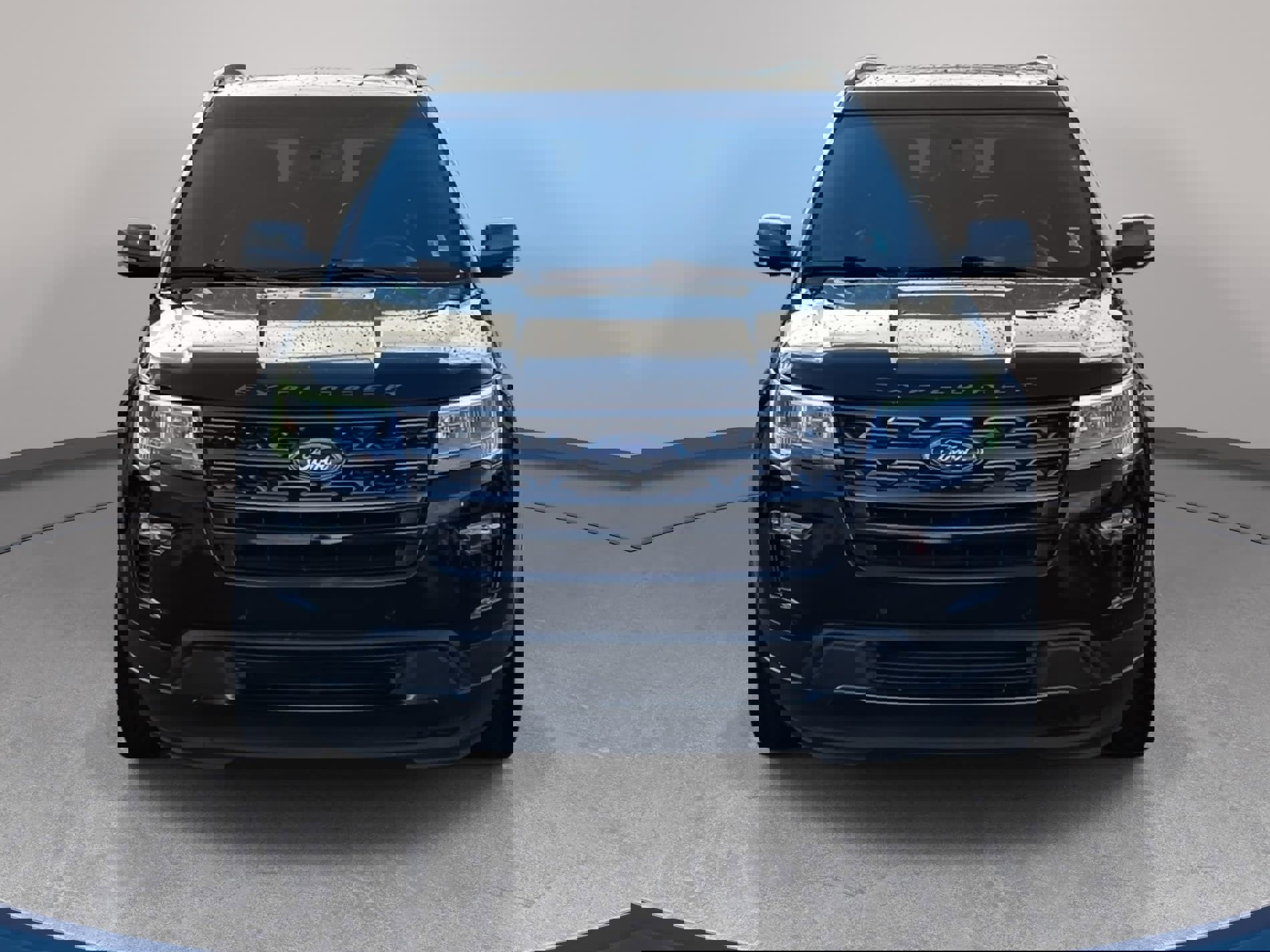 Used 2018 Ford Explorer XLT w/ Equipment Group 202A image 2