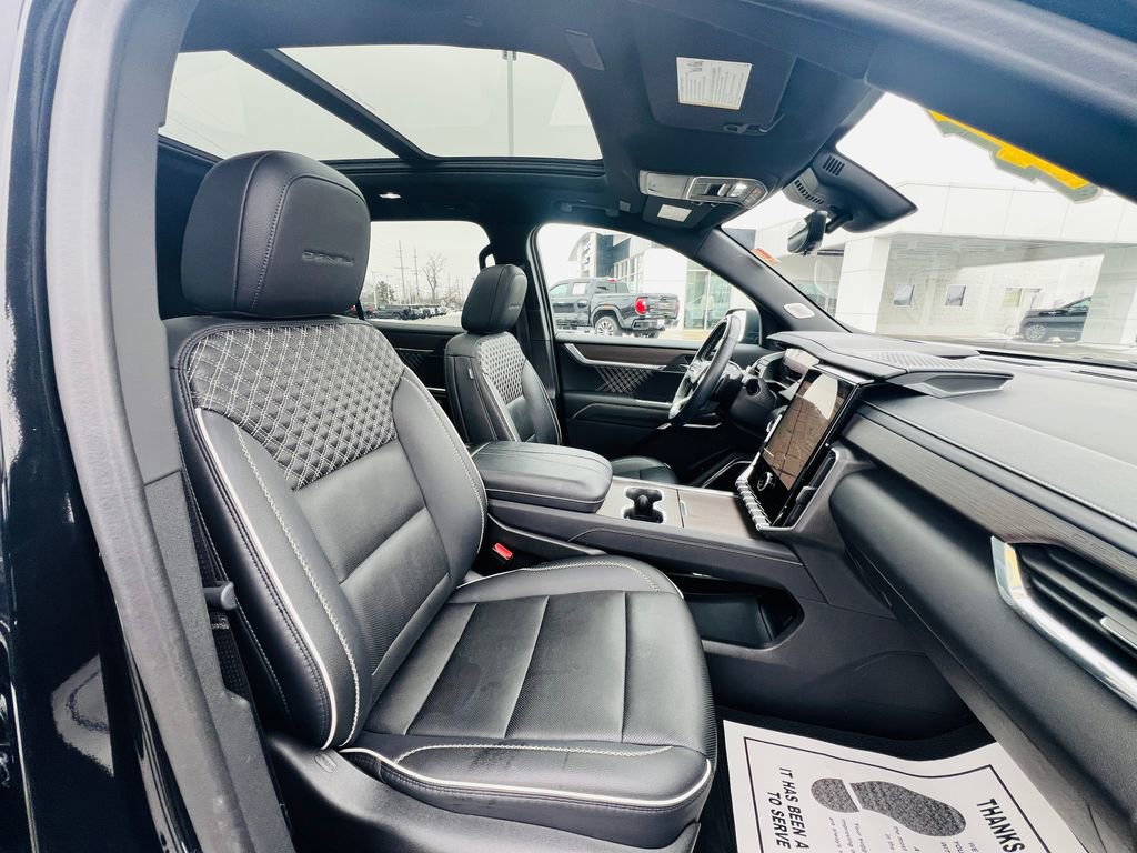 Used 2024 GMC Acadia Denali w/ Super Cruise Package image 48