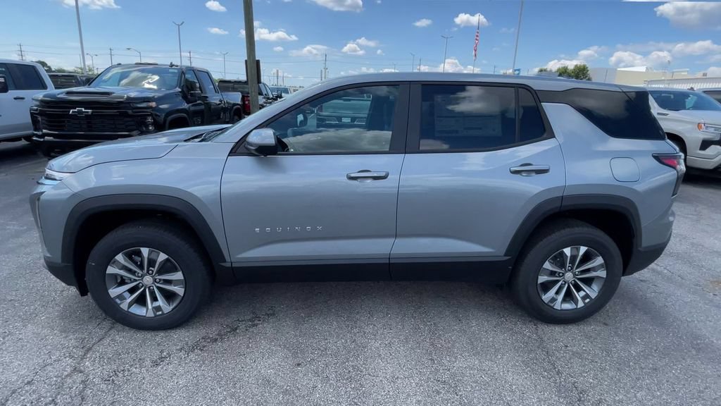 New 2026 Chevrolet Equinox LT w/ Convenience Package II FWD image 7