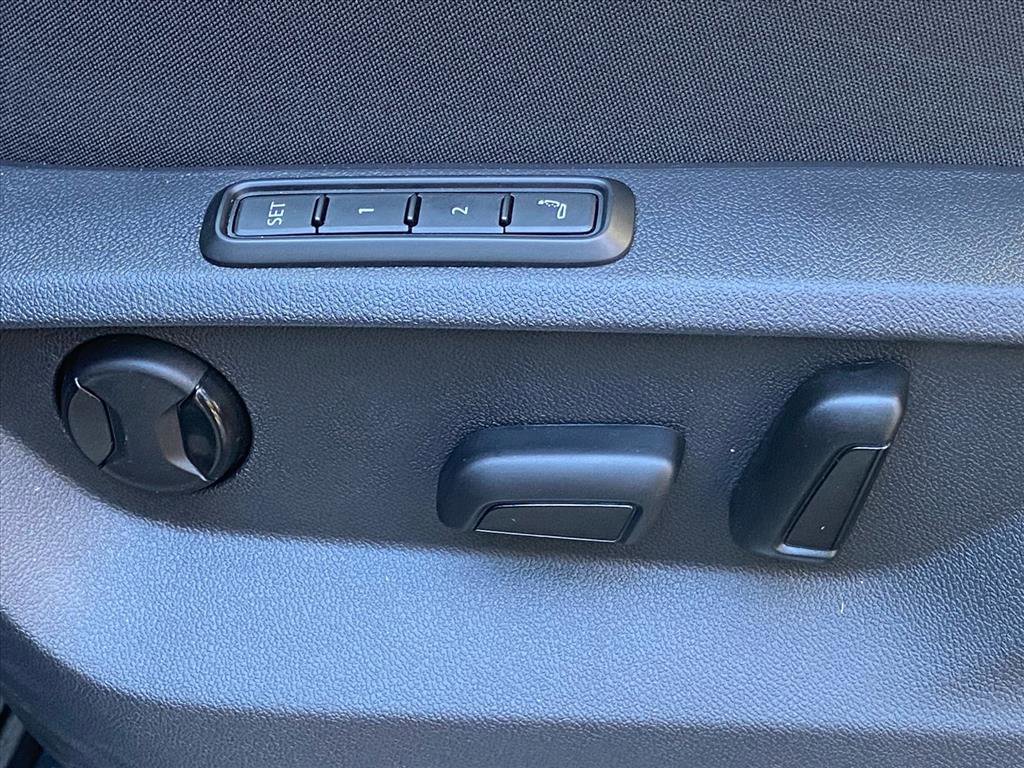 Certified 2025 Volkswagen Atlas Cross Sport SEL Premium R-Line image 13