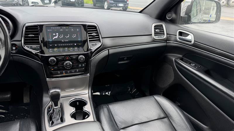 Used 2021 Jeep Grand Cherokee Limited w/ Luxury Group II AWD/4WD image 19