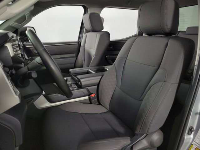 Used 2022 Toyota Tundra SR5 w/ SR5 Convenience Package AWD/4WD image 14