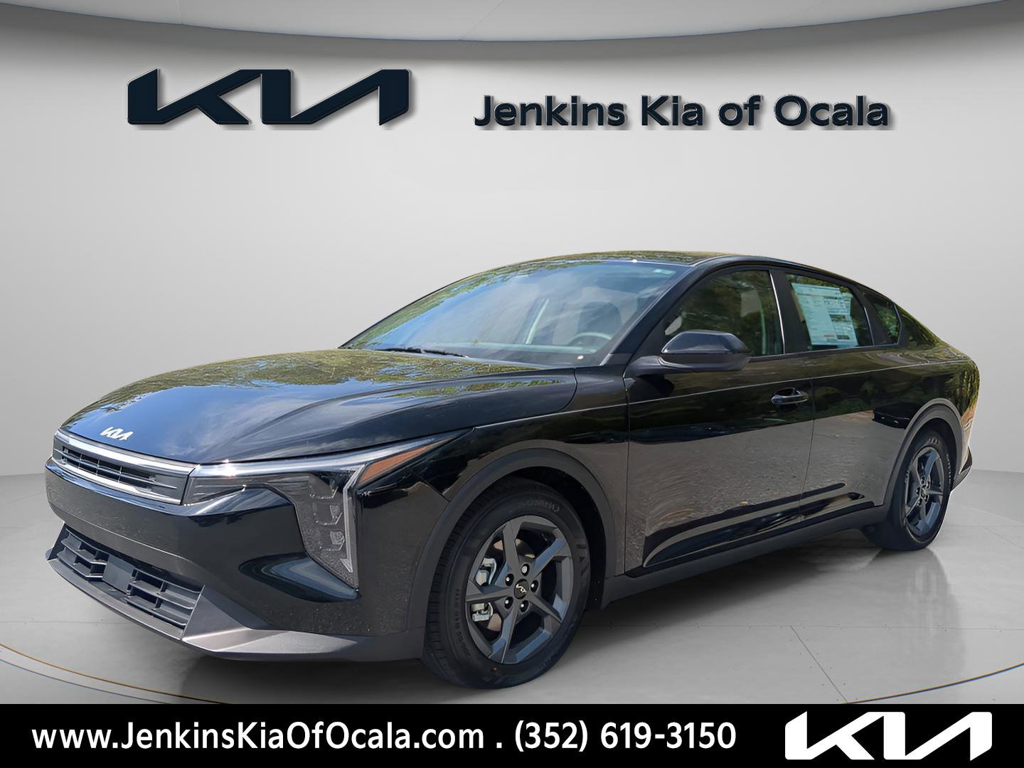 New 2025 Kia K4 LXS image 1