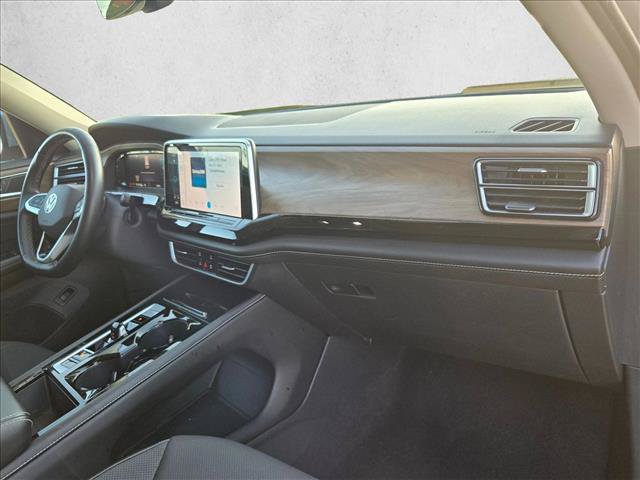 Used 2024 Volkswagen Atlas SE AWD/4WD image 19