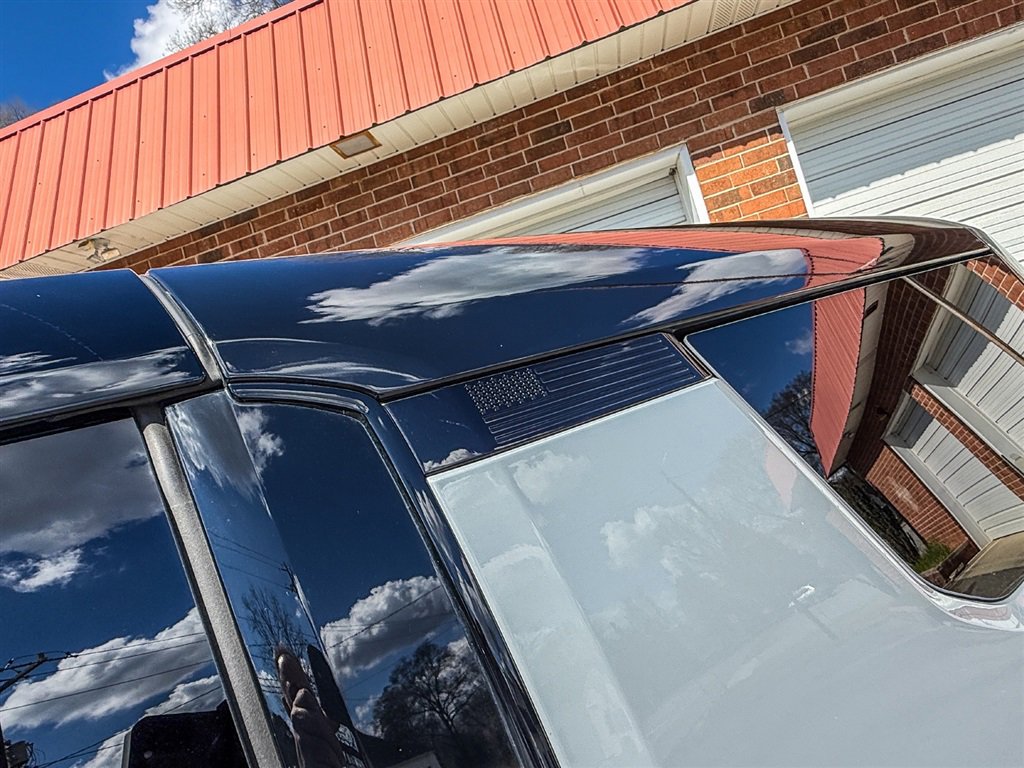 Used 2024 GMC Hummer EV 3X w/ LPO, Illumination Package image 19