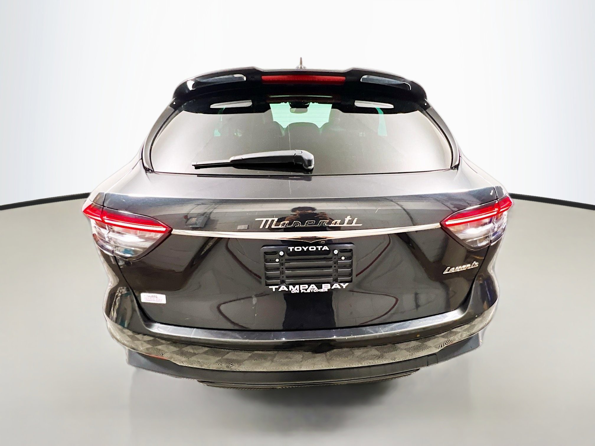 Used 2022 Maserati Levante Modena AWD/4WD image 6