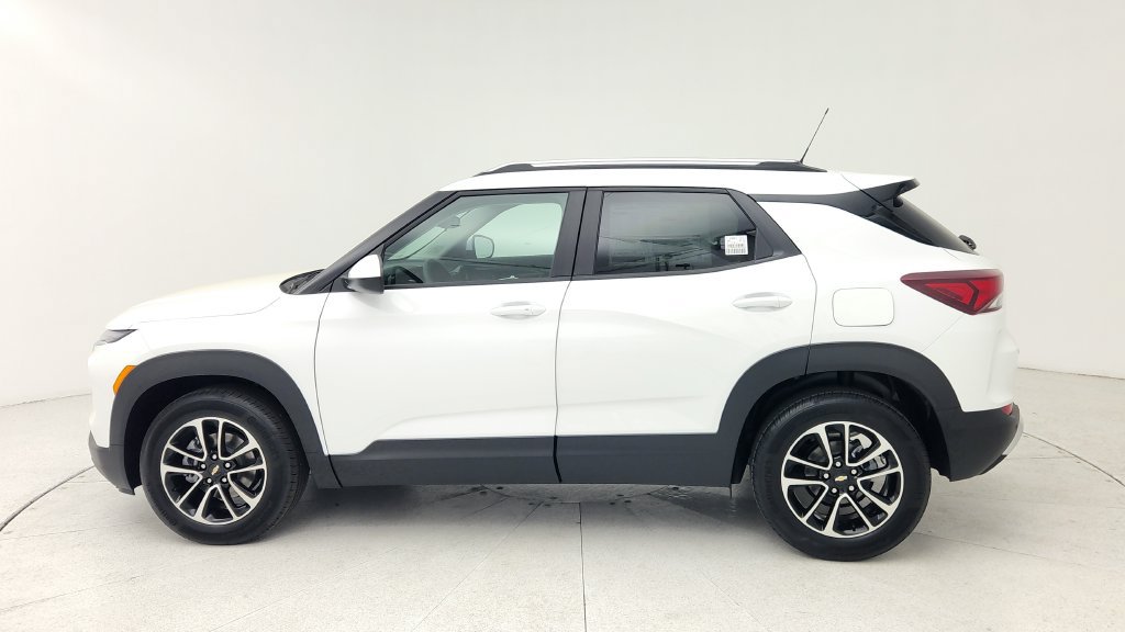 New 2026 Chevrolet TrailBlazer LT w/ LT Cold Weather Package FWD image 5