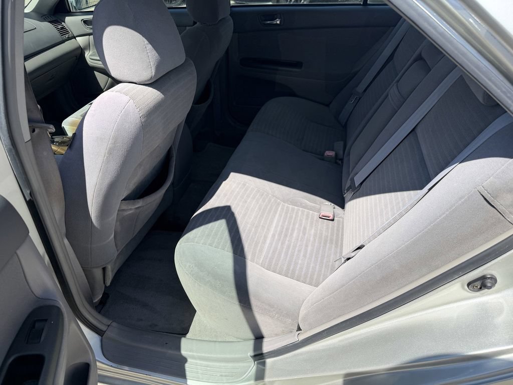 Used 2006 Toyota Camry LE FWD image 16