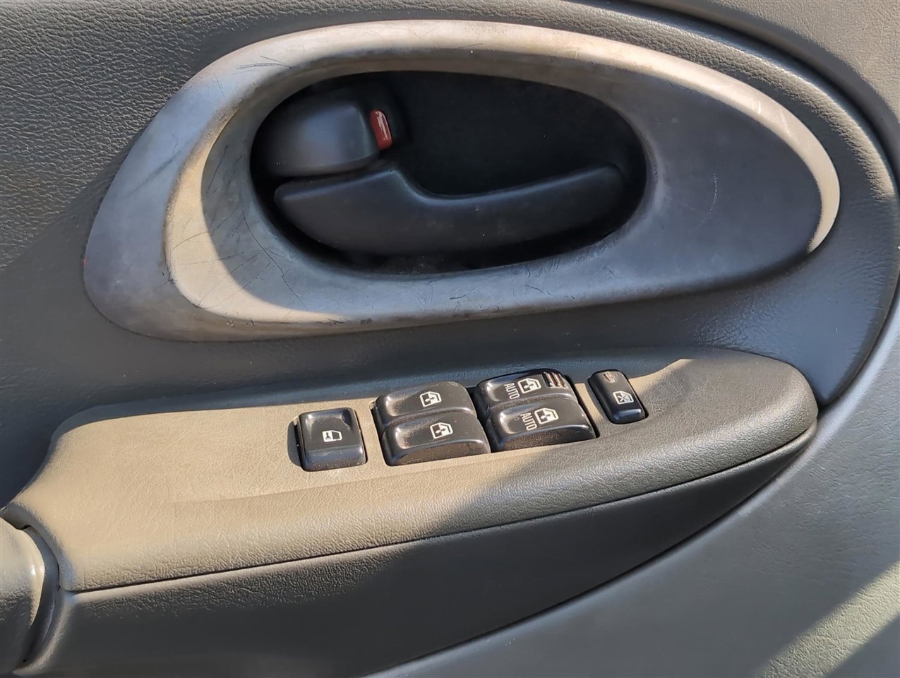 Used 2003 Chevrolet TrailBlazer EXT LS 2WD image 7