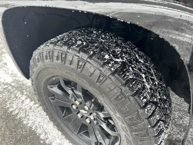 Certified 2022 Chevrolet Colorado Z71 w/ Z71 Midnight Edition image 12