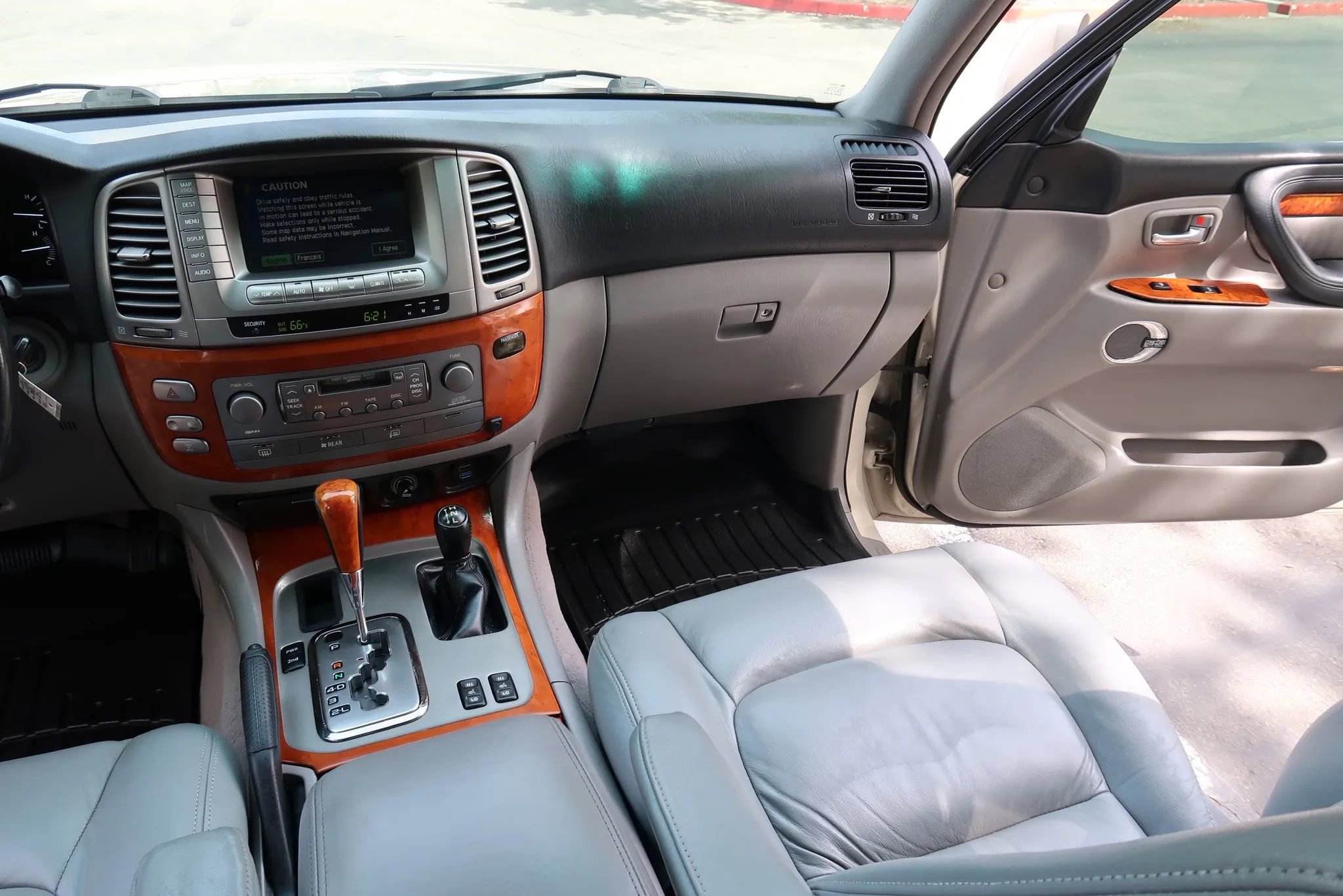 Used 2006 Lexus LX 470 4WD image 31
