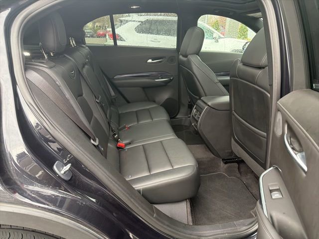 Used 2023 Cadillac XT4 Luxury w/ Cold Weather Package image 7