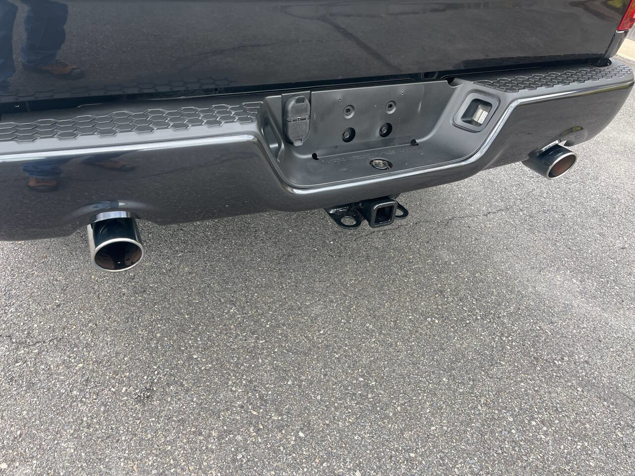 Used 2016 RAM 1500 Sport w/ Black Ram 1500 Sport Group image 9