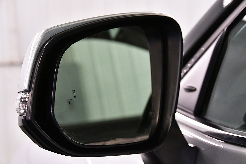 Used 2022 Toyota Highlander Platinum image 14