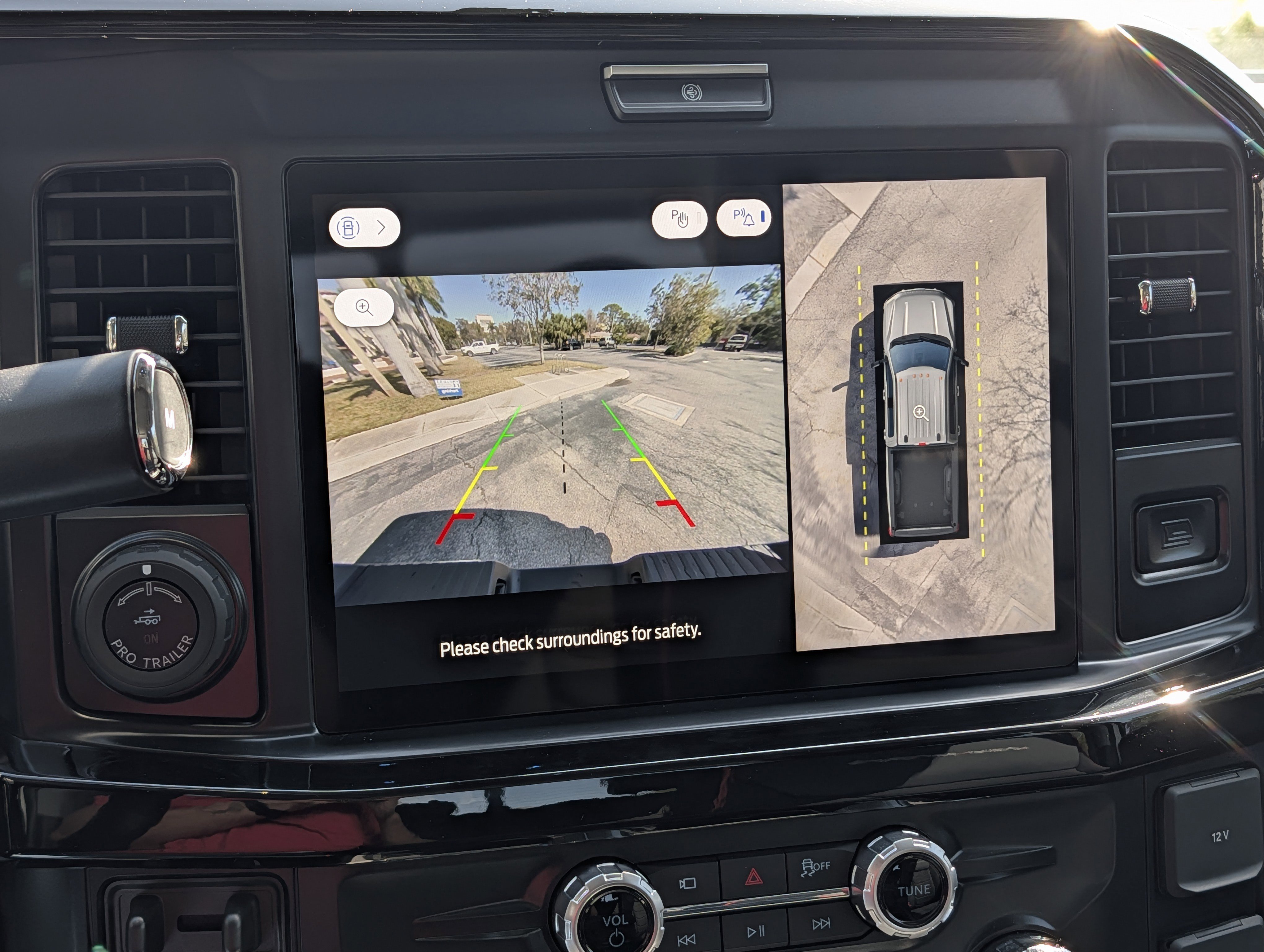 Used 2026 Ford F250 Lariat w/ Black Appearance Package image 38