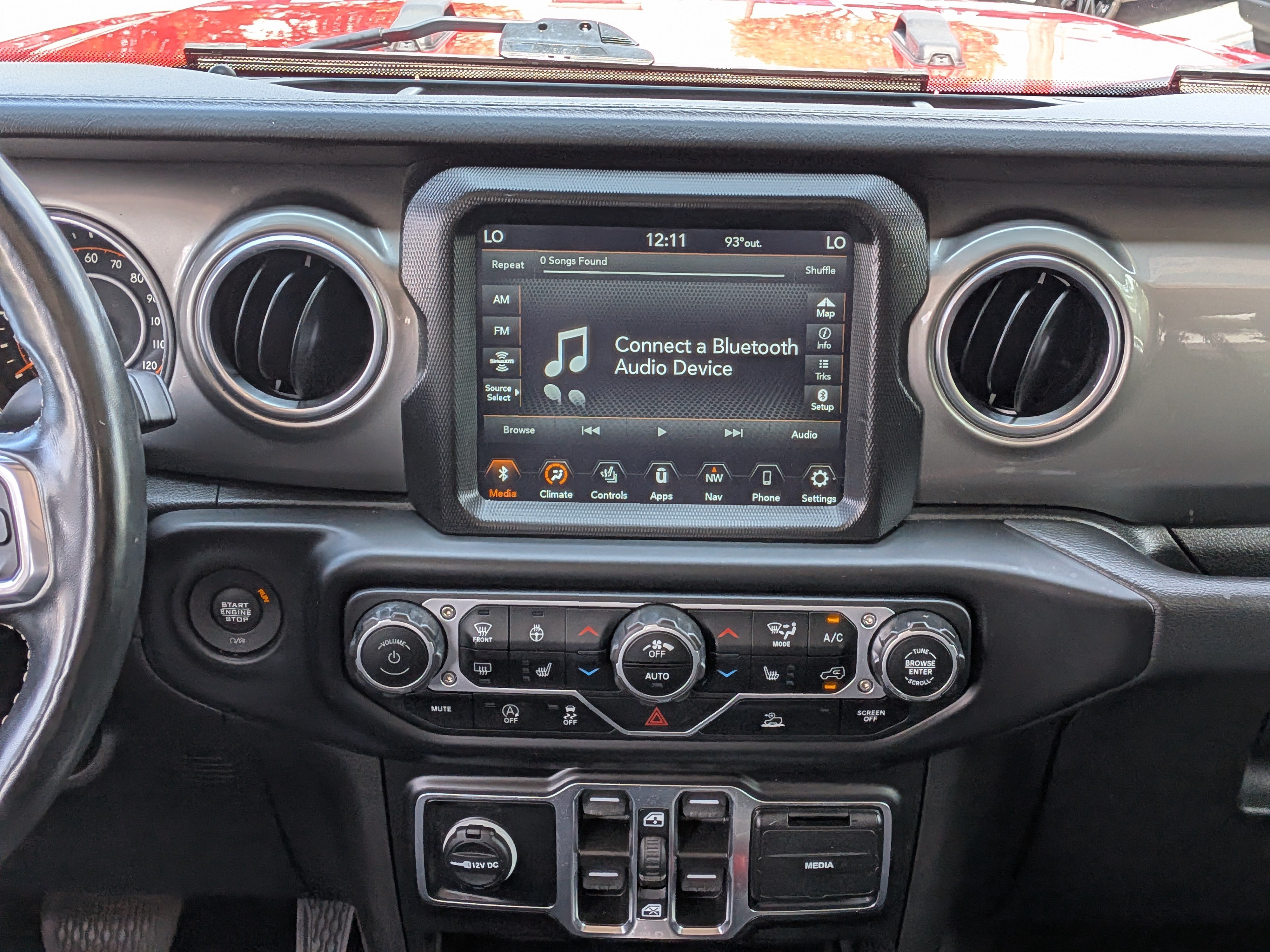 Used 2022 Jeep Gladiator Overland w/ Cold Weather Group AWD/4WD image 19