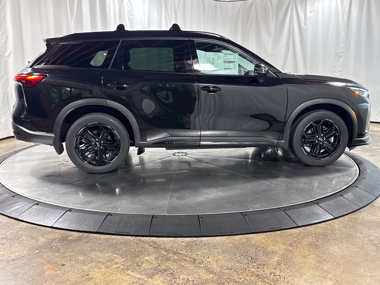New 2027 INFINITI QX60 Sport w/ Dark Cargo Package AWD/4WD image 6